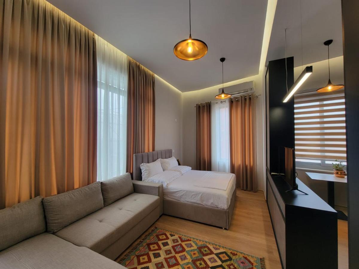 Berhami Studio Apartment Tiranë Eksteriør bilde