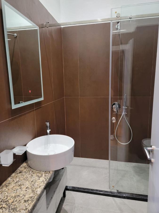 Berhami Studio Apartment Tiranë Eksteriør bilde